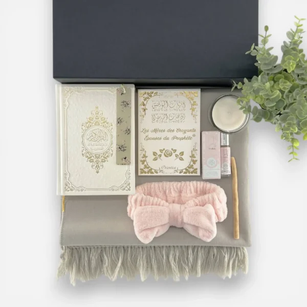 Coffret cadeau islamique femme avec tapis de prière et coran