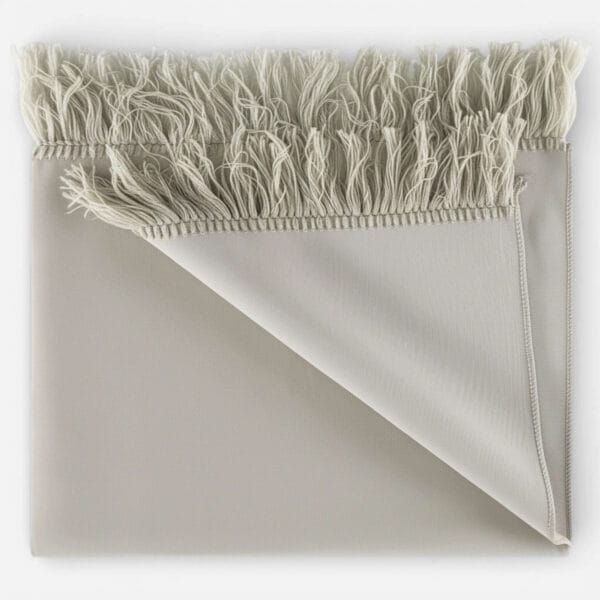 Tapis de prière blanc de lin plié