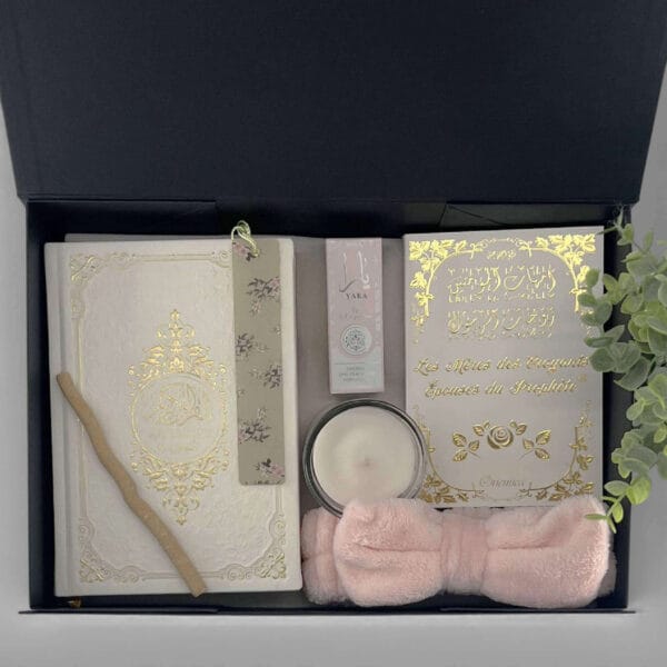 Coffret cadeau islamique pour femme avec tapis de prière coran en fançais siwak